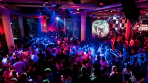 7-ide-interior-nightclub-nyentrik-dari-berbagai-negara