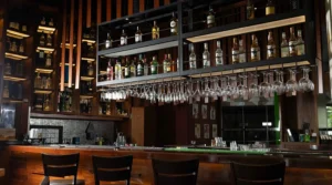 5-bar-dan-lounge-mewah-untuk-nongkrong-di-medan