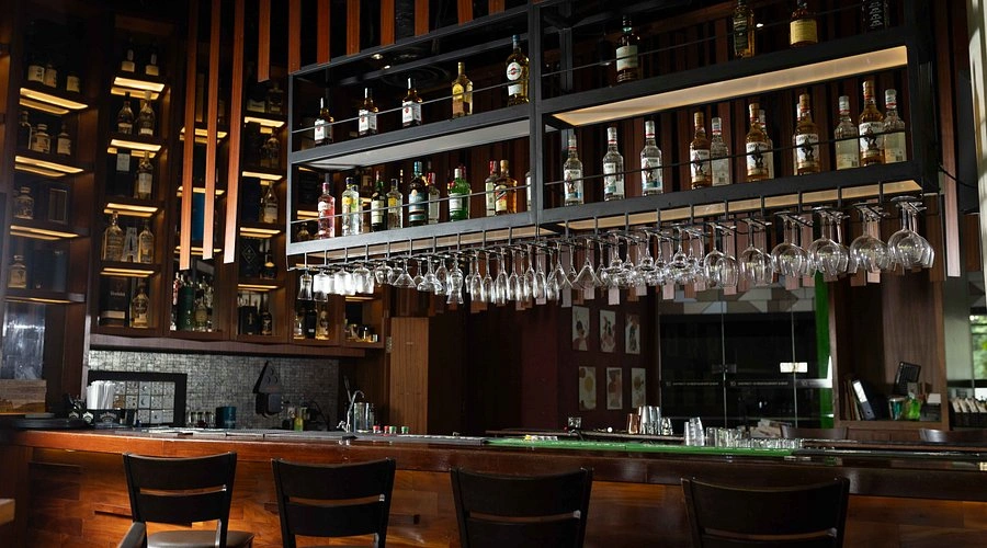5-bar-dan-lounge-mewah-untuk-nongkrong-di-medan