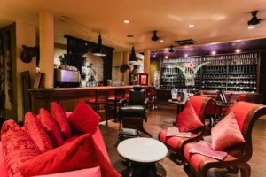 10-bar-hits-di-malang-yang-asyik-buat-hangout