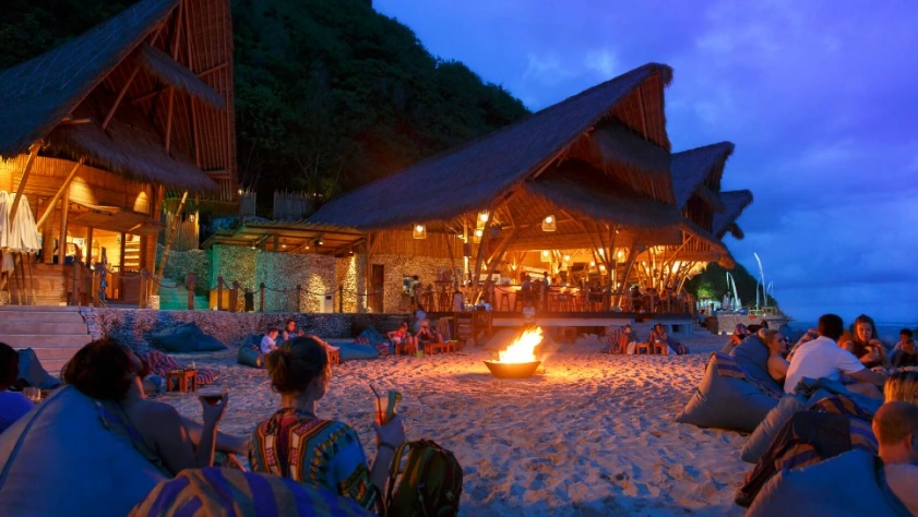 6-spot-wisata-malam-terpopuler-di-manado-2026