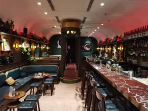 6-hidden-bar-jakarta-terbaik-dengan-konsep-speakeasy