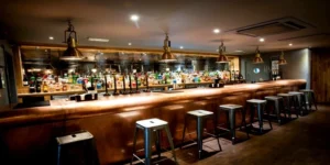 6-hidden-bar-jakarta-terbaik-dengan-konsep-speakeasy