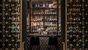 6-hidden-bar-jakarta-terbaik-dengan-konsep-speakeasy